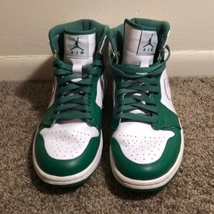 Air Jordan 1 Retro High 'Green'